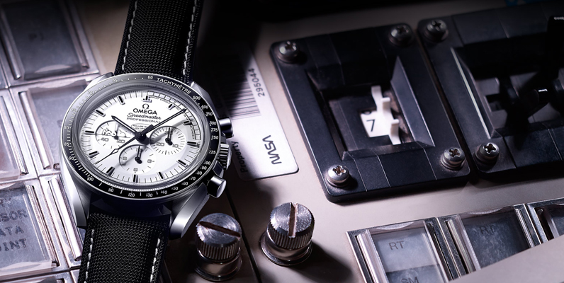 スヌーピーにテディベア オメガ スピードマスターの限定モデル 腕時計総合情報メディア Ginza Rasinブログ
